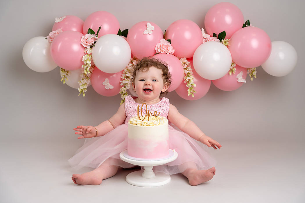 pink and white flower cake smash leeds